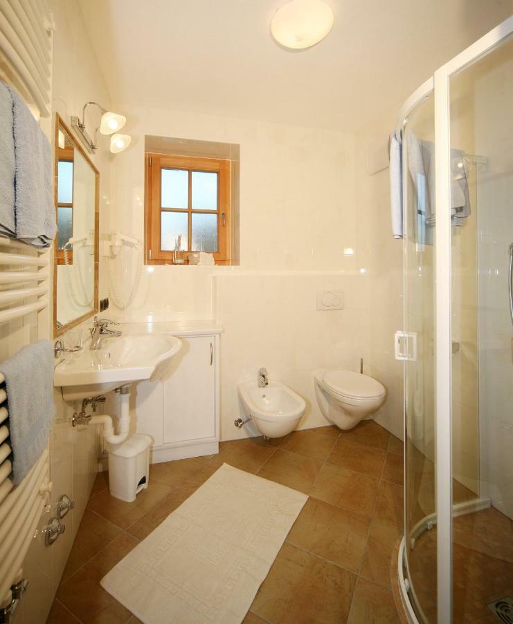 Ciasa Medalghes Farm stay *